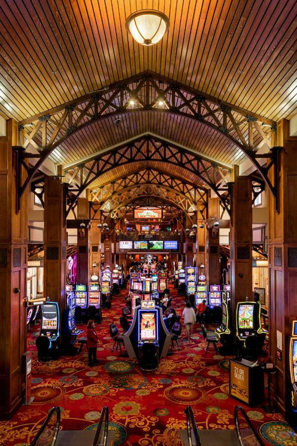 Lady Luck Casino Блек Хоук Екстериор снимка